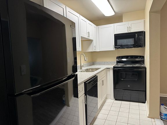 3rd image of 4315 W North A St APT 11