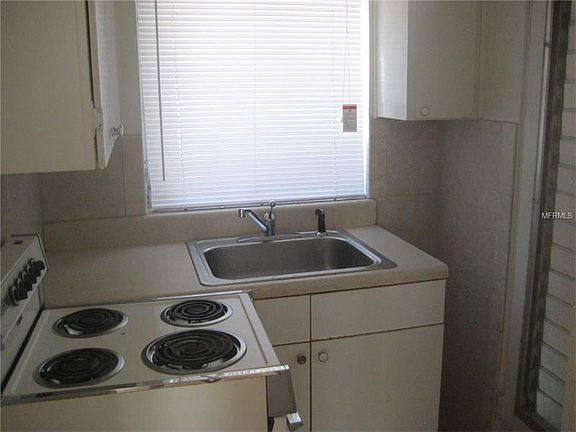 5th image of 300 E Tillman Ave APT 3