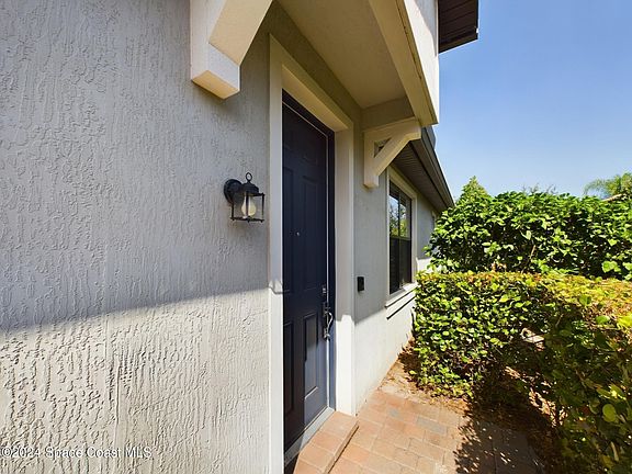 3rd image of 4464 Beauty Leaf Cir
