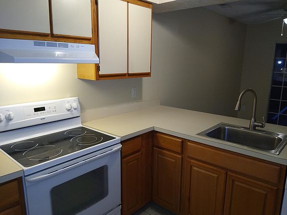 5th image of 46350 Columbus Dr Unit 1001