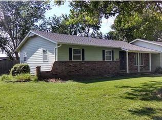 305 Wills Ln, Halstead, KS 67056