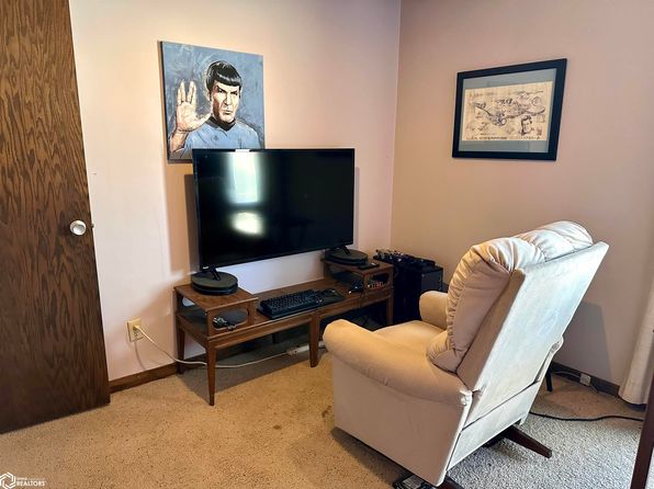 305 E A St, Forest City, IA 50436