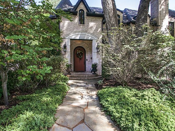 2nd image of 2804 Hidden Forest Dr