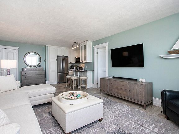5th image of 225 N Shore Dr APT 302