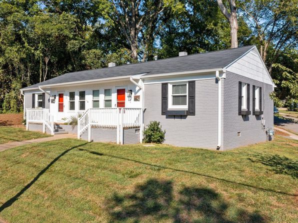 100 W Roanoke Park Dr