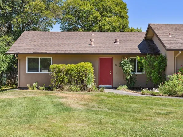 23 Vineyard Cir, Sonoma, CA 95476