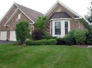 203 Astoria Ct, Barrington, IL 60010