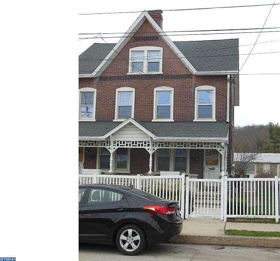 1st image of 154 Viaduct Ave