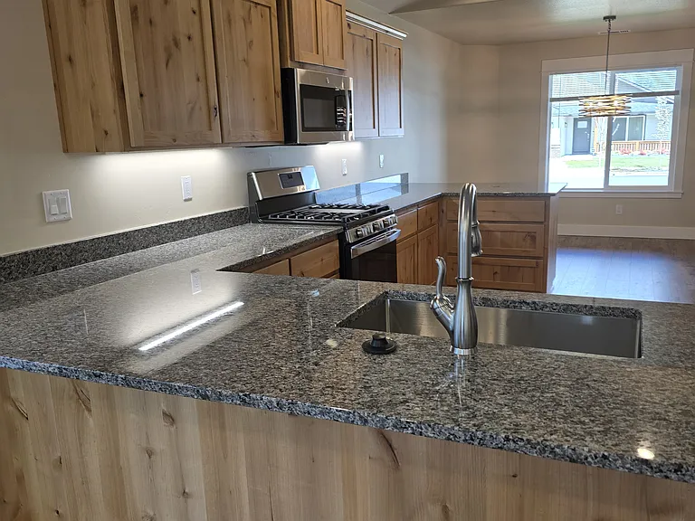 2941 Naples Dr — Photo 6