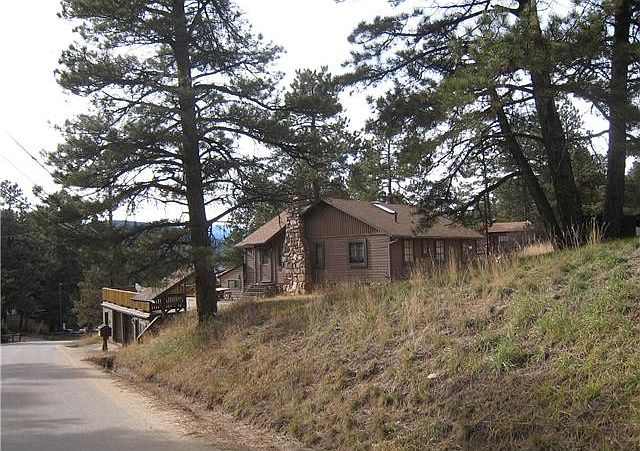 2nd image of 27205 Mountain Park Rd