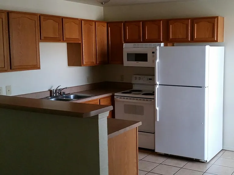 2300 Stern Dr #222 — Photo 2