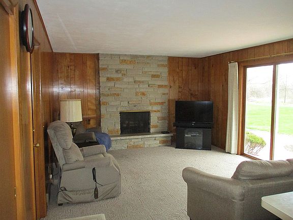 Family Room 13 x 14.4