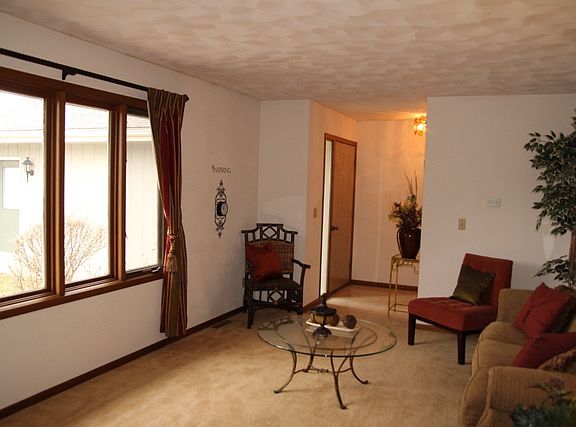 3rd image of 463 Althea St