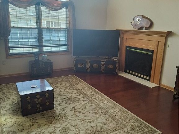 3rd image of 836 Wellingshire Cir