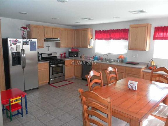 2nd image of 7106 Garden Pond St