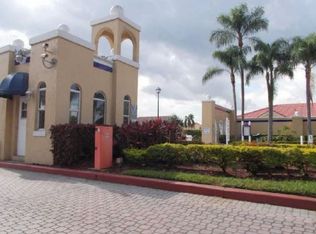 5690 NW 187th St, Miami Gardens, FL 33055