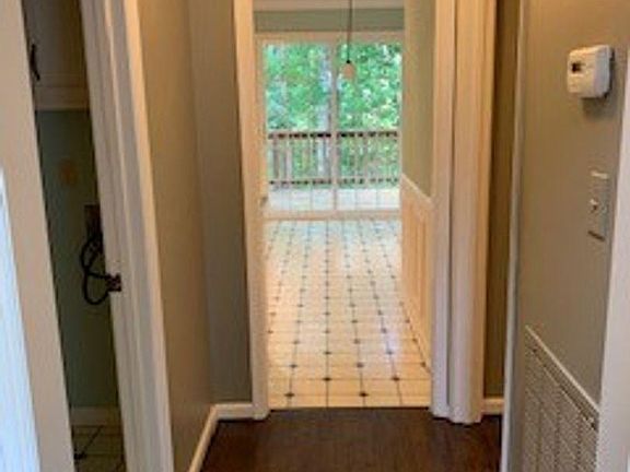 4th image of 224 Woodcastle Dr