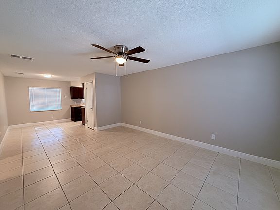 3rd image of 2847 Gale Pl