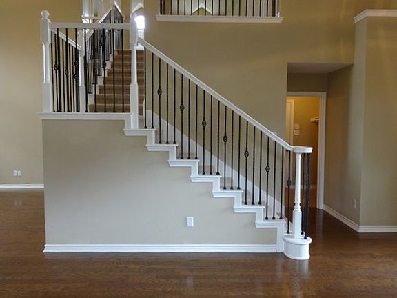 5th image of 808 Warwick Ct