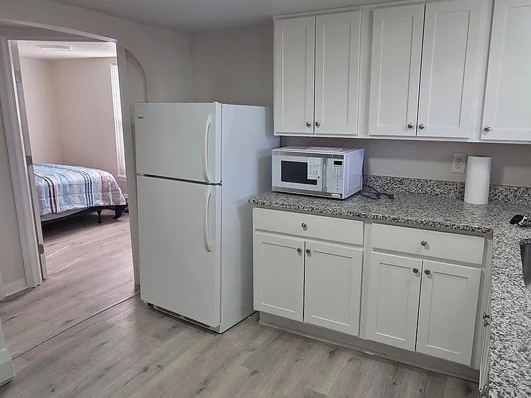 480 W South St #1 — Photo 3