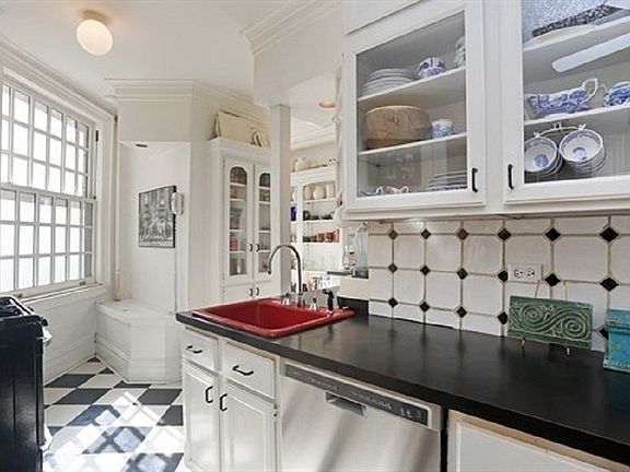 3rd image of 527 Cathedral Pkwy #43