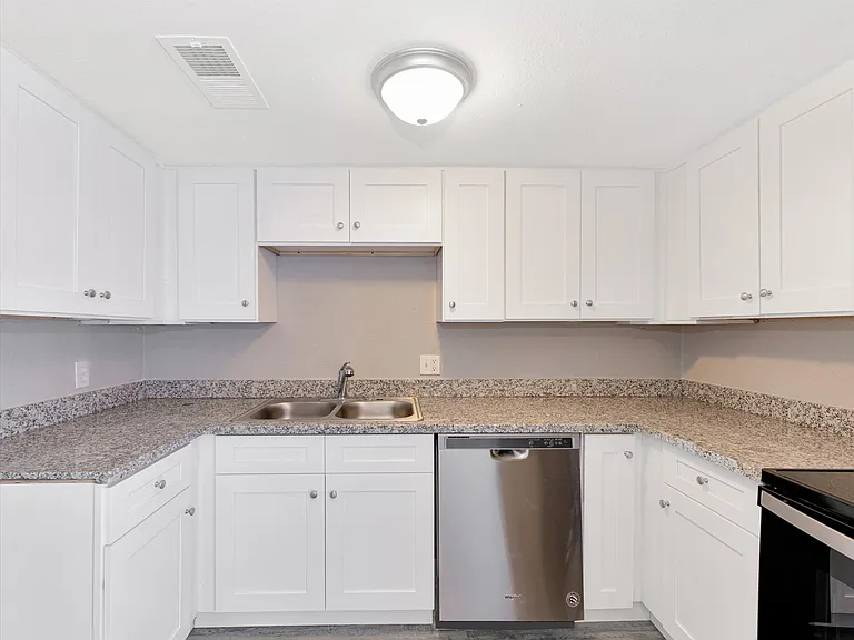 Serenity Townhomes — Photo 9