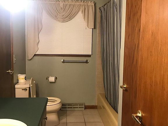 5th image of 13793 Glenwood Dr