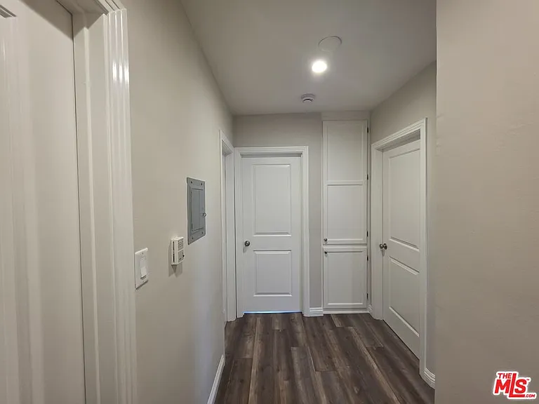 2012 S Holt Ave #2014 — Photo 24