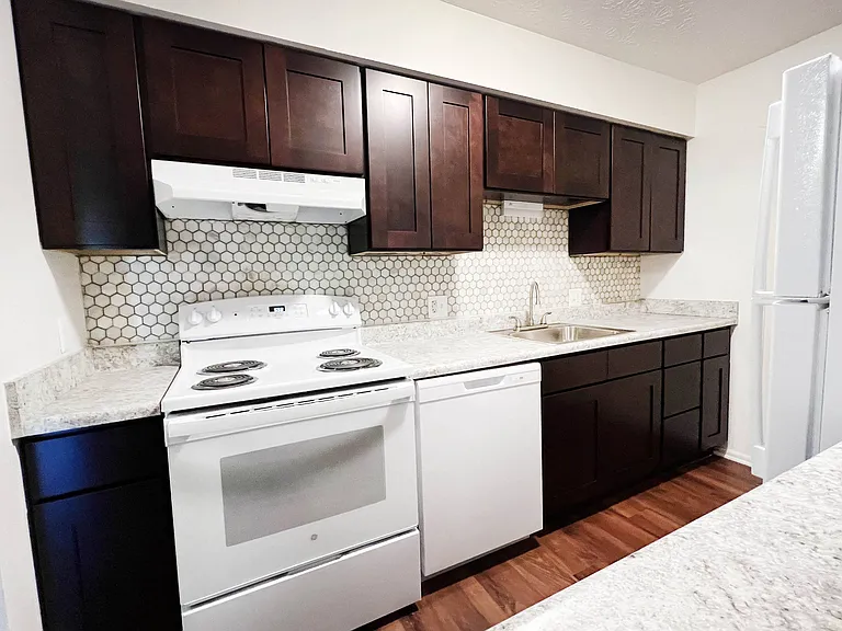 Concord Woods Apartments — Photo 55