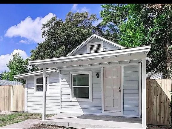 2nd image of 8428 N HIGHLAND AVENUE