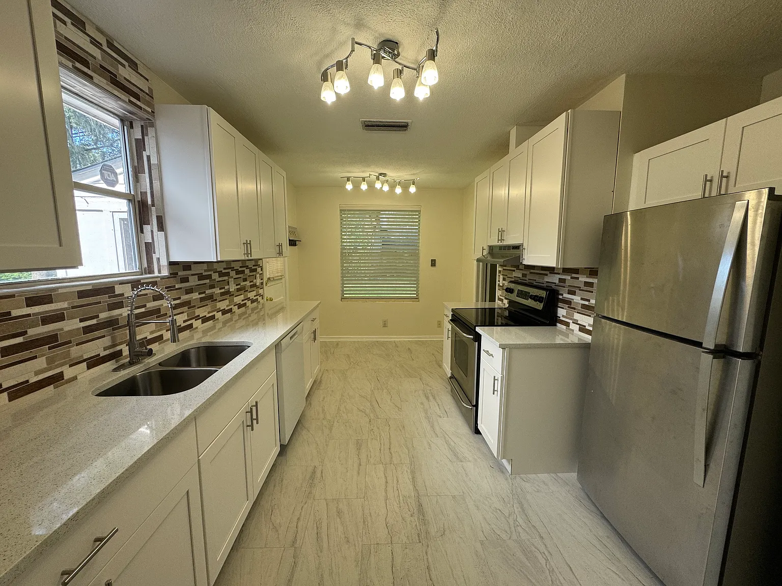 1545 Somerville Road — Photo 4