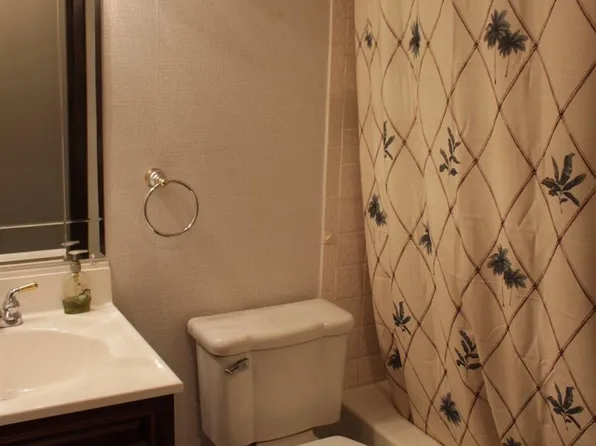 20043 Ravenda Dr, Lawrenceburg, IN 47025