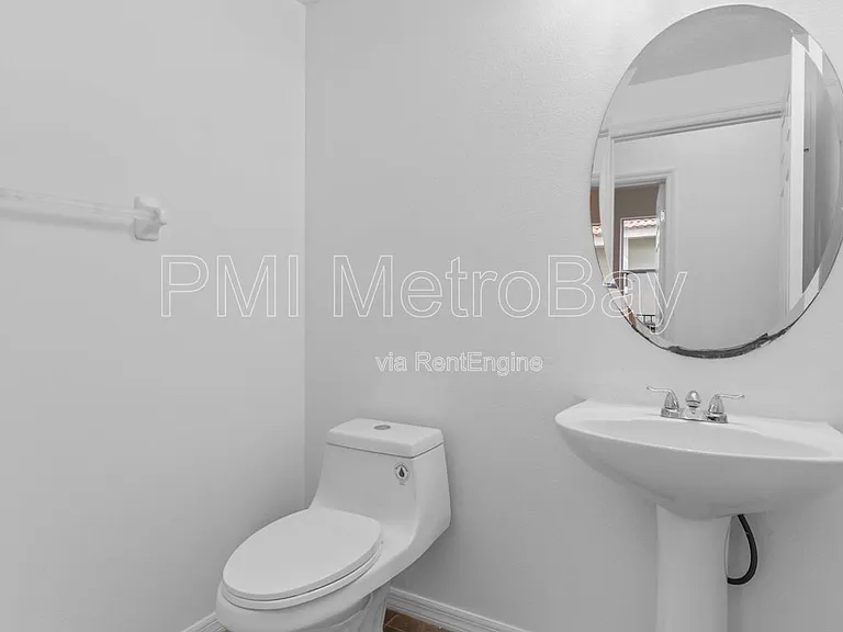 10886 Cory Lake Dr — Photo 33