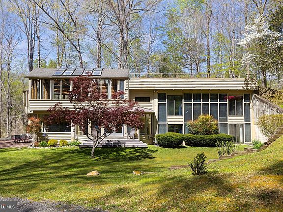 2nd image of 6251 Rokeby Ln