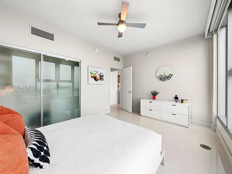 6899 Collins Ave #1903 — Photo 22