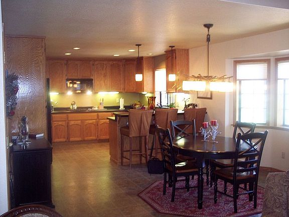 Pleanty of windows & specialty lighting