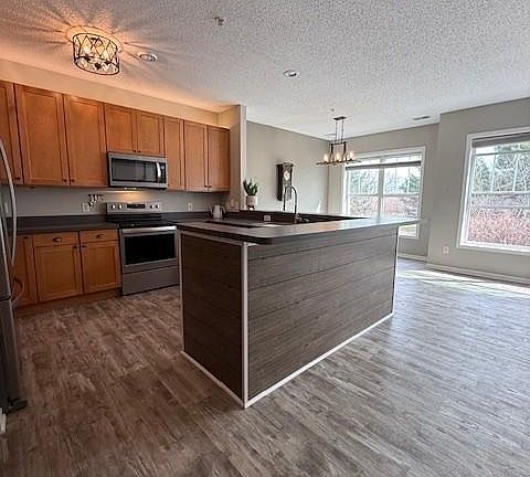 3rd image of 1240 County Road D E Unit 15