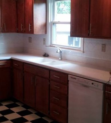 3rd image of 9009 Pine Lake Dr
