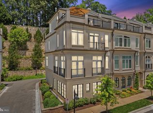 8135 River Rd, Bethesda, MD 20817