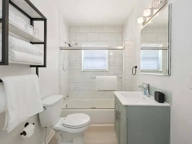 2714 Palm St #2 — Photo 11