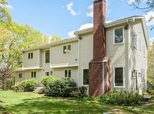 9 Arrowhead Ln, Franklin, MA 02038