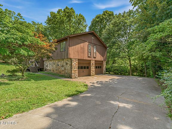 4th image of 515 Echo Valley Rd