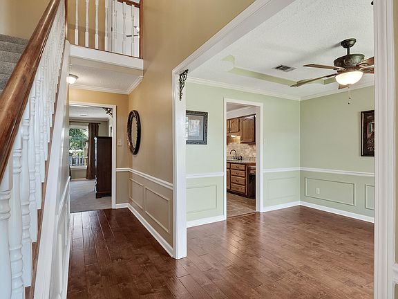 5th image of 340 Fairwoods Dr