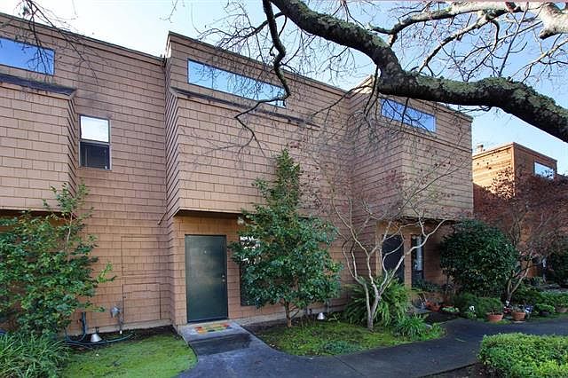 6302 Imperial Court - outside view.