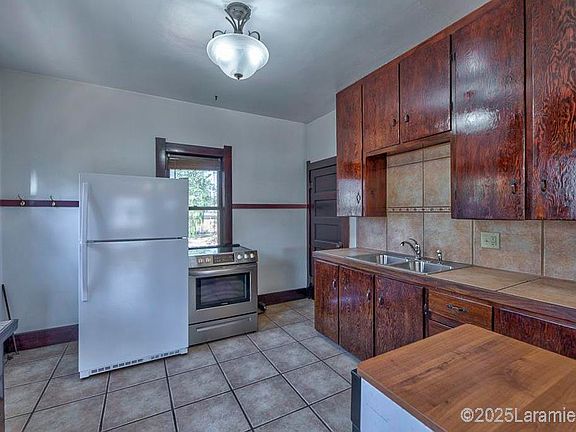 3rd image of 668 N 7th St