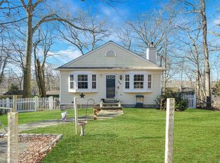 142 Halesite Dr, Sound Beach, NY 11789