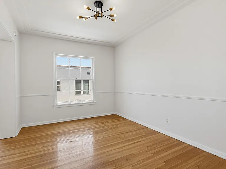 455 N Hayworth Ave — Photo 12
