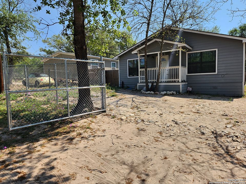1st image of 1506 Memorial LN