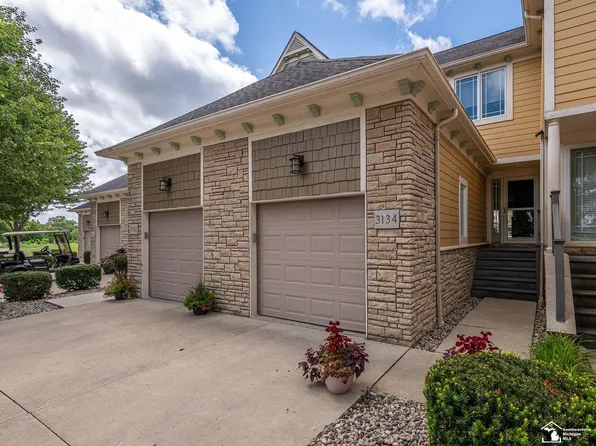 3134 Charme Harbor Dr, Monroe, MI 48162