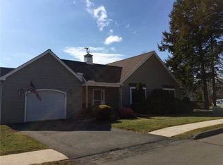 11 Hamlet Mnr #11, Durham, CT 06422